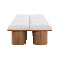 Panca Pavilion in tessuto bouclé color crema, impiallacciatura in rovere con finitura marrone noce