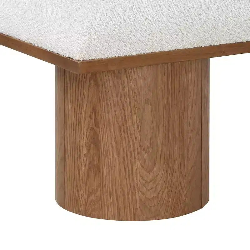 Panca Pavilion in tessuto bouclé color crema, impiallacciatura in rovere con finitura marrone noce