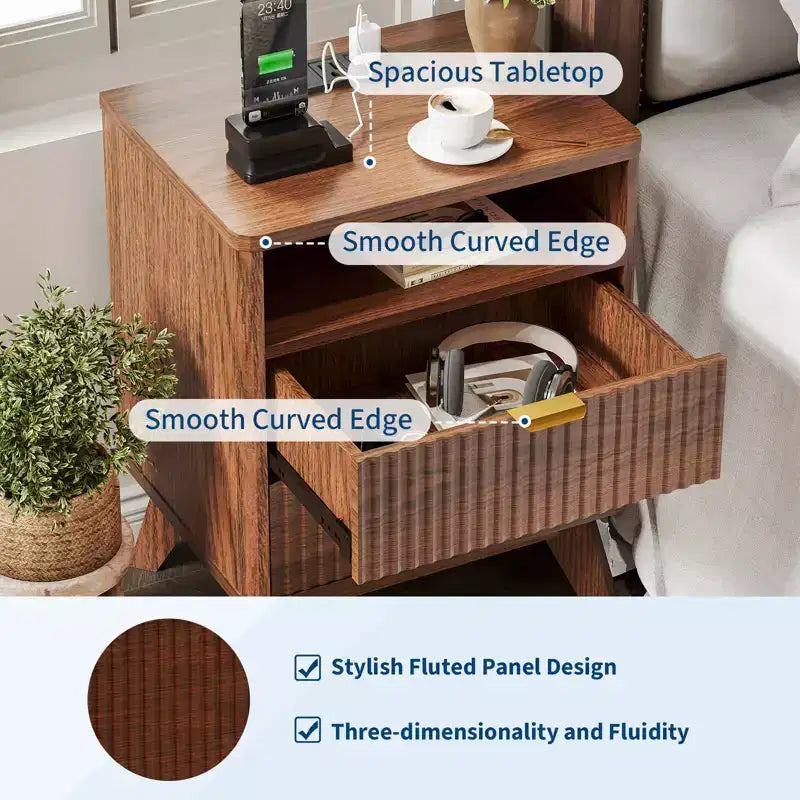 Comodino scanalato moderno con stazione di ricarica USB e 2 cassetti, tavolino laterale per camera da letto, soggiorno, ufficio domestico