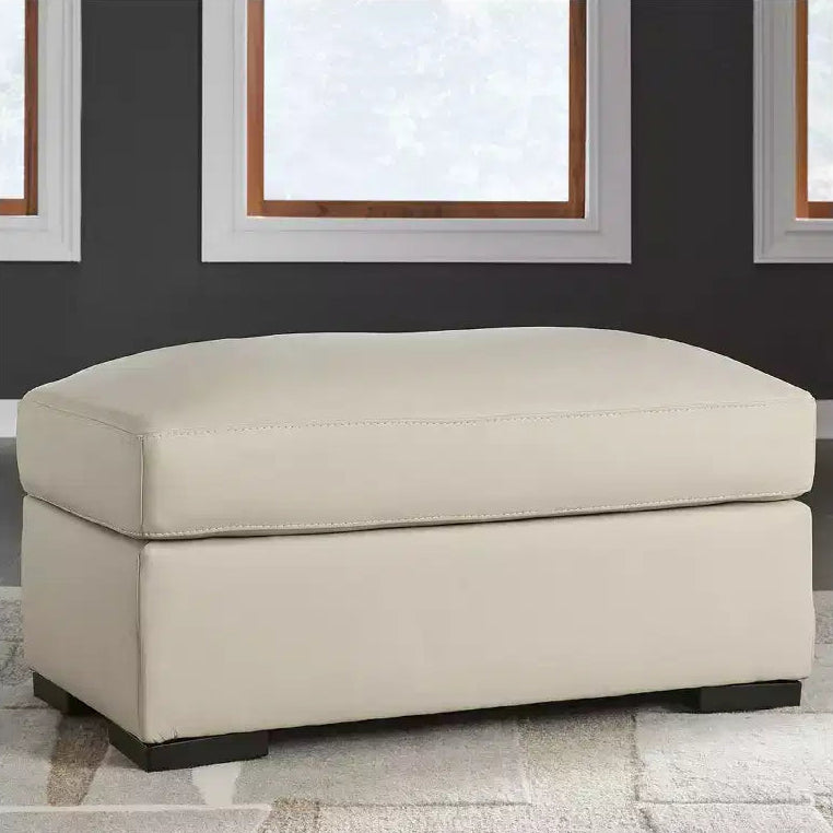 Pouf in pelle abbinata, Accento contemporaneo, Mandorla