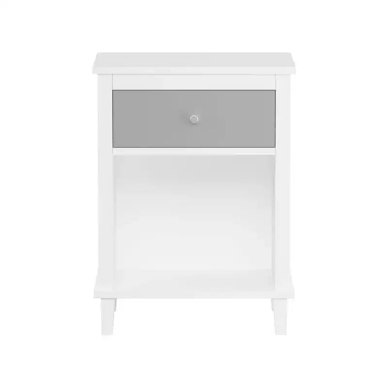 Comodino in legno da 68 cm con un cassetto e una mensola per bambini e adulti
