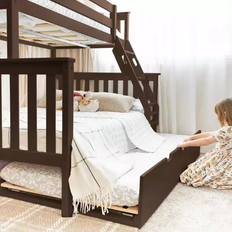 Letto a castello in legno massello, una piazza e mezza con letto estraibile e scaletta, per bambini